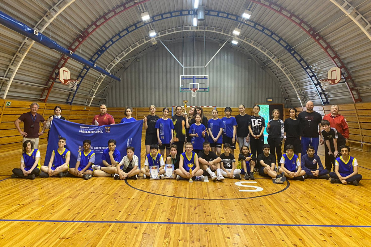 Basketball match between schools 3 and 5