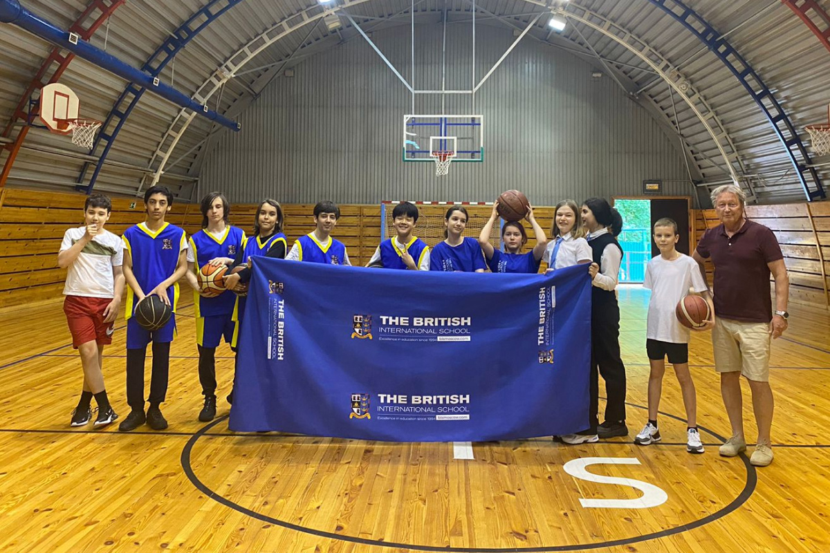 Basketball match between schools 3 and 5