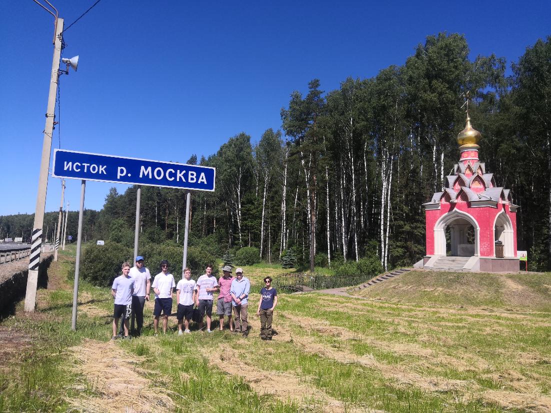 Студенты 12-го класса Школы 3 изучили Москву-реку