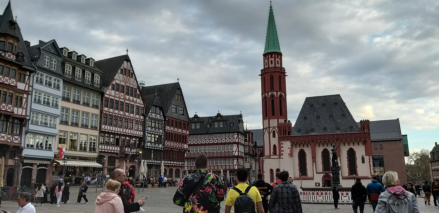 Поездка учеников 12-13 классов Школы 3 во Франкфурт и Нюрнберг.